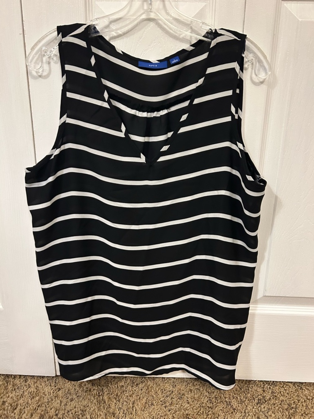 Apt. 9 Black and White Striped V-Neck Sleeveless Top